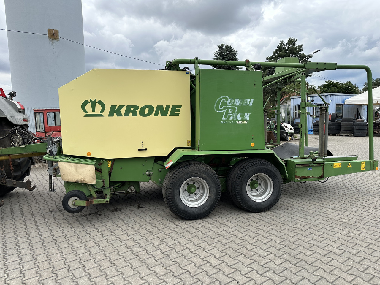 Krone COMBI PACK 1500 V MC - Round baler: picture 3 Krone COMBI PACK 1500 V MC - Round baler: picture 3