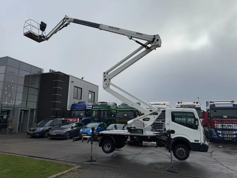 Nissan Cabstar 35.12 + ISOLI 21 METER AERIAL PLATFORM - Commercial vehicle: picture 4 Nissan Cabstar 35.12 + ISOLI 21 METER AERIAL PLATFORM - Commercial vehicle: picture 4