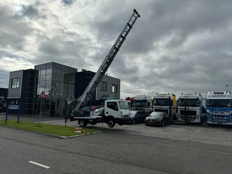 Nissan Cabstar 35.13 EURO 6 + LIFT 25 METER + REMOTE CONTROL - Commercial vehicle: picture 2 Nissan Cabstar 35.13 EURO 6 + LIFT 25 METER + REMOTE CONTROL - Commercial vehicle: picture 2