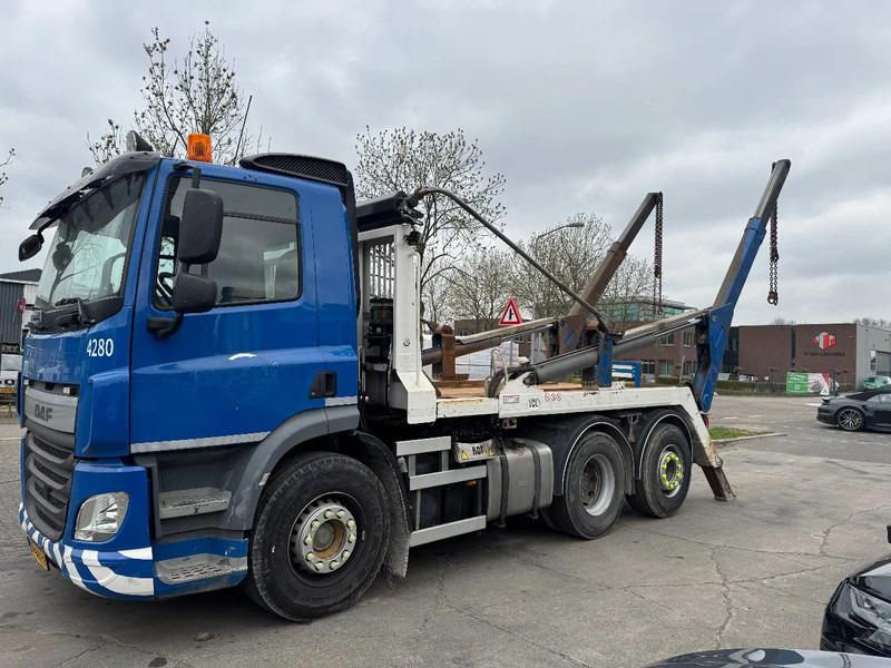 DAF CF 400 6X2 - EURO 6 + VDL P-18 + REMOTE + LIFT AXLE - Skip loader truck: picture 1 DAF CF 400 6X2 - EURO 6 + VDL P-18 + REMOTE + LIFT AXLE - Skip loader truck: picture 1