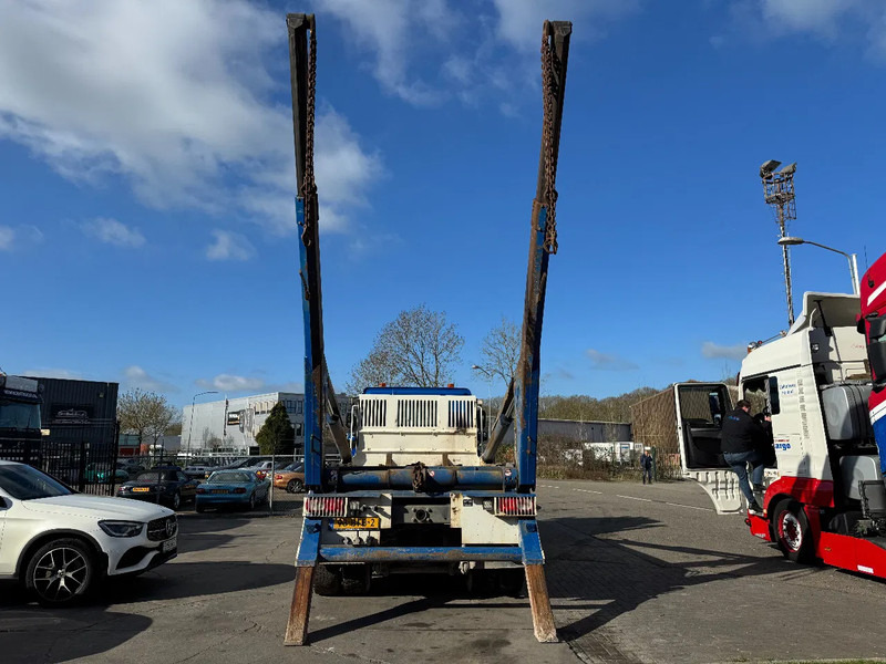 DAF CF 400 6X2 - EURO 6 + VDL P-18 + REMOTE + LIFT AXLE - Skip loader truck: picture 4 DAF CF 400 6X2 - EURO 6 + VDL P-18 + REMOTE + LIFT AXLE - Skip loader truck: picture 4