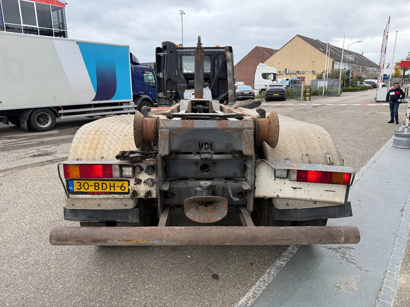 DAF CF 85.460 8X4 EURO 5 - FULL STEEL SUSP. - MANUAL GEAR - BIG AXLES + VDL HOOKLIFT - Hook lift truck: picture 5 DAF CF 85.460 8X4 EURO 5 - FULL STEEL SUSP. - MANUAL GEAR - BIG AXLES + VDL HOOKLIFT - Hook lift truck: picture 5