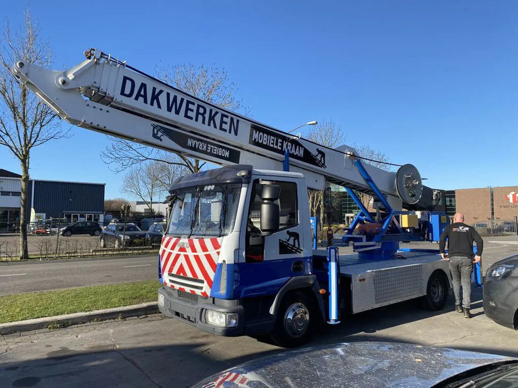 Crane truck Iveco EuroCargo 90 E18 - EURO 5 + KLAAS ALU-KRAN 30 ME: picture 7