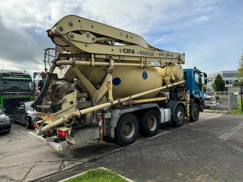 Concrete pump truck Iveco Eurotrakker 410 8X4 CIFA PUMP 24M + MIXER FULL STEEL + REMOTE CONTROL: picture 13