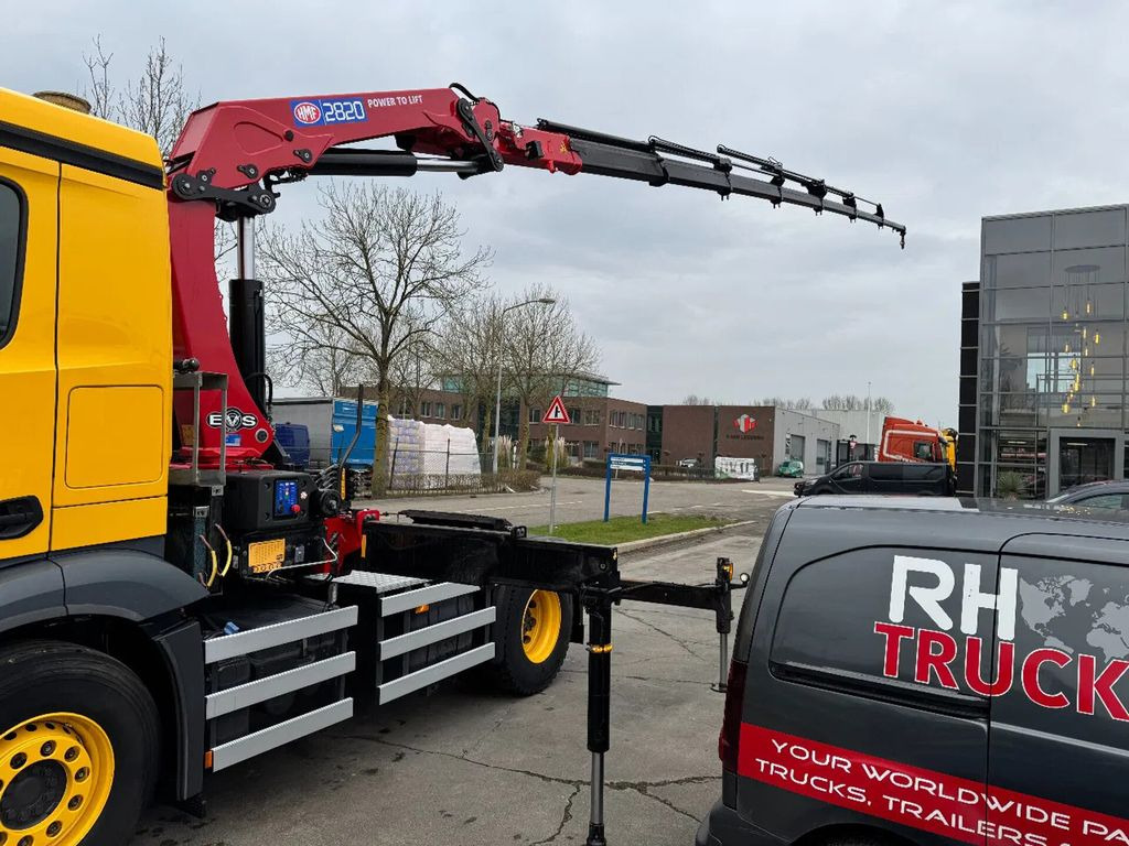 Mercedes-Benz Actros 1845 4X2 - EURO 6 + HMF 2820 + REMOTE + O - Crane truck, Tractor unit: picture 5 Mercedes-Benz Actros 1845 4X2 - EURO 6 + HMF 2820 + REMOTE + O - Crane truck, Tractor unit: picture 5