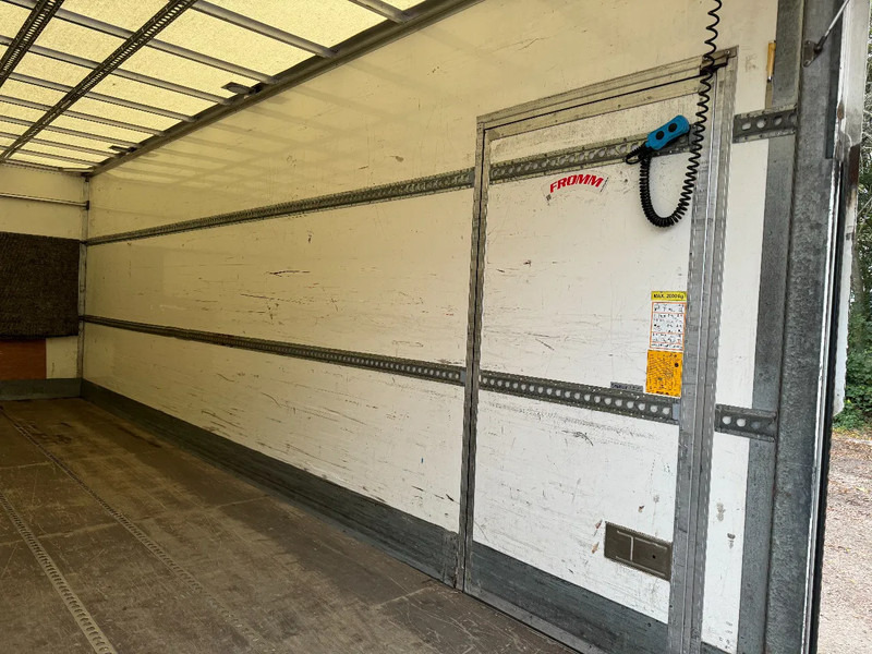 Box truck Mercedes-Benz Antos 1927 4X2 4 UNITS EURO 6 DHOLLANDIA LIFT: picture 16 Box truck Mercedes-Benz Antos 1927 4X2 4 UNITS EURO 6 DHOLLANDIA LIFT: picture 16