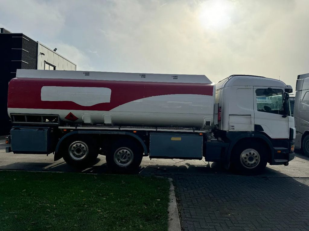 Scania P114-380 6X2 - EURO 3 + 3 CAMBER + RETARDER + LI - Tank truck: picture 4 Scania P114-380 6X2 - EURO 3 + 3 CAMBER + RETARDER + LI - Tank truck: picture 4