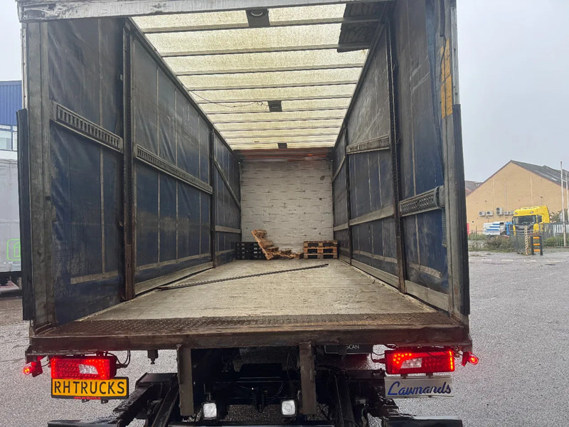 Scania P230 4X2 MANUAL + ZEPRO 2500 KG LIFT + REMOTE CONTROL - Curtainsider truck: picture 5 Scania P230 4X2 MANUAL + ZEPRO 2500 KG LIFT + REMOTE CONTROL - Curtainsider truck: picture 5