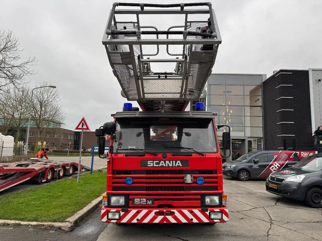 Scania P82 4X2 - FIRE TRUCK - 30M LIFT - Fire truck: picture 2 Scania P82 4X2 - FIRE TRUCK - 30M LIFT - Fire truck: picture 2