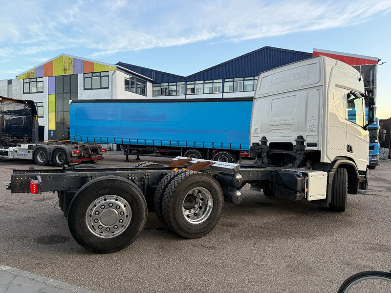 Scania R500 NGS 6X2 - ONLY 205.204 KM + STEERING & LIFTING AXLE - Cab chassis truck: picture 4 Scania R500 NGS 6X2 - ONLY 205.204 KM + STEERING & LIFTING AXLE - Cab chassis truck: picture 4