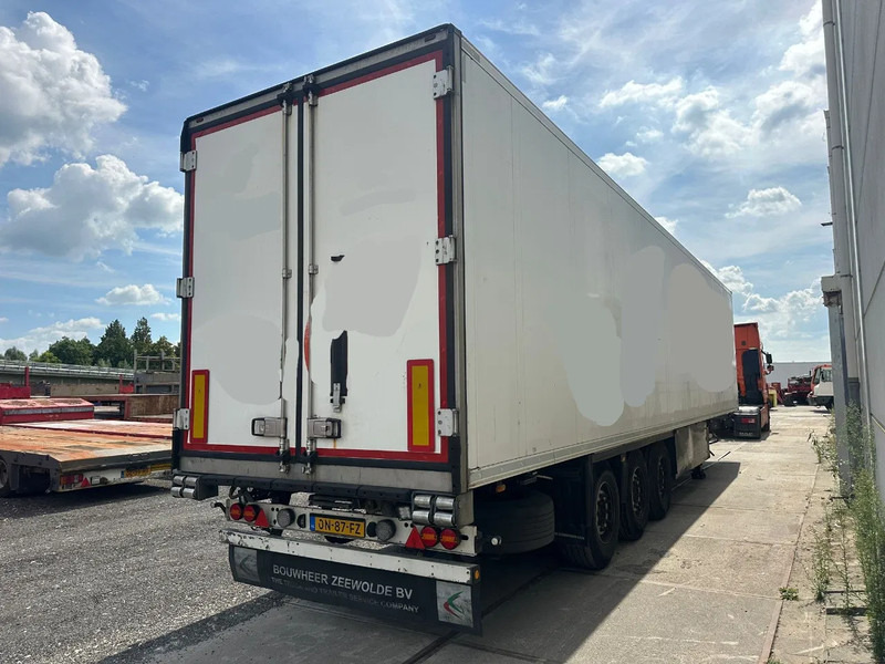 Schmitz Cargobull SCB*S3B THERMO KING SLX300E 3 AXLE - Refrigerator semi-trailer: picture 5 Schmitz Cargobull SCB*S3B THERMO KING SLX300E 3 AXLE - Refrigerator semi-trailer: picture 5