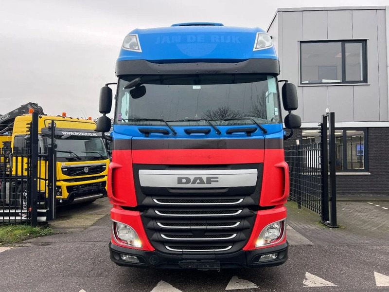 DAF XF 440 4X2 MEGA 678.649km - Tractor unit: picture 2 DAF XF 440 4X2 MEGA 678.649km - Tractor unit: picture 2