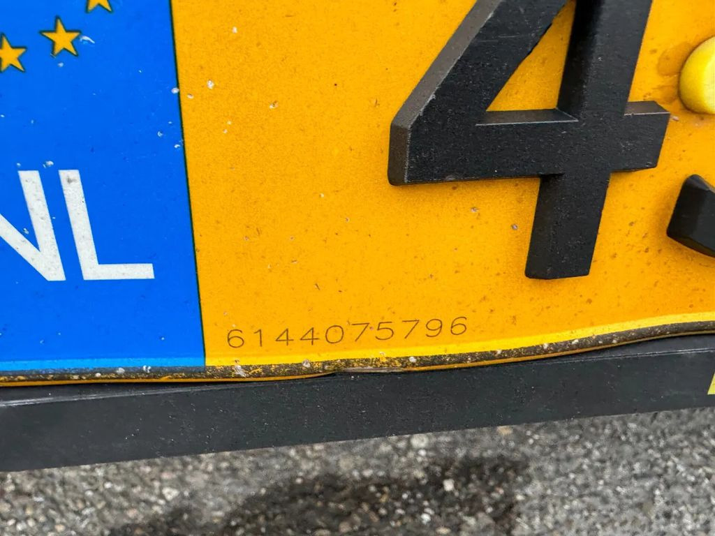 DAF XF 460 4X2 SKIRTS SPOILERS EURO 6 TÜV TILL 06-20 - Tractor unit: picture 4 DAF XF 460 4X2 SKIRTS SPOILERS EURO 6 TÜV TILL 06-20 - Tractor unit: picture 4