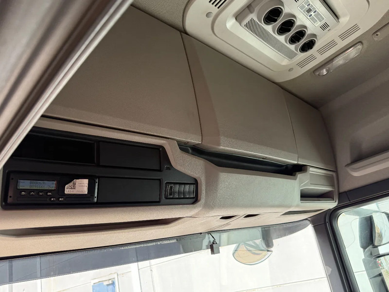 Tractor unit Scania R450 4X2 + RETARDER + TIPPER HYDRAULICS: picture 11 Tractor unit Scania R450 4X2 + RETARDER + TIPPER HYDRAULICS: picture 11