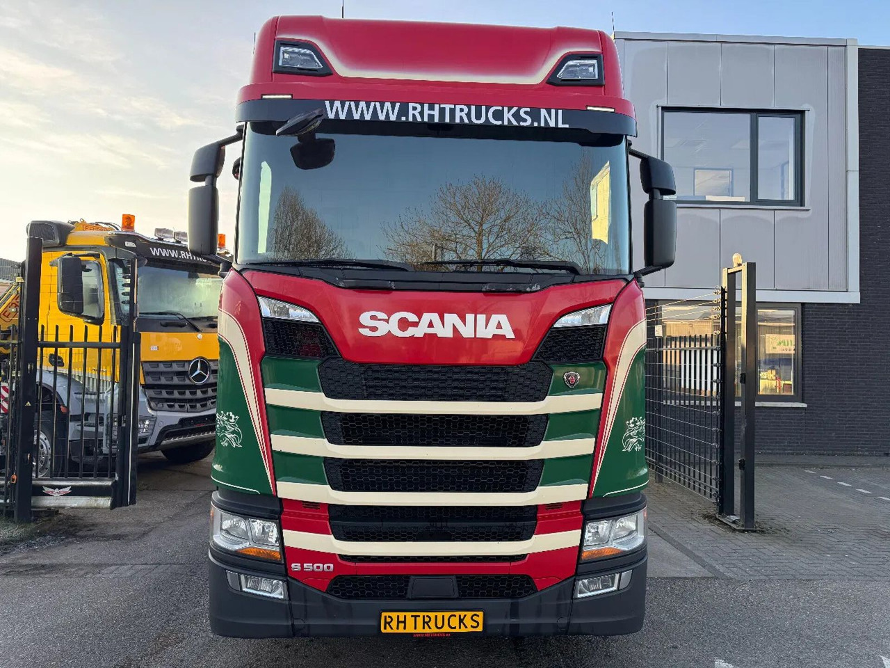 Scania S500 6X2 - EURO 6 + LIFT AXLE Scania S500 6X2 - EURO 6 + LIFT AXLE - Tractor unit: picture 2 Scania S500 6X2 - EURO 6 + LIFT AXLE Scania S500 6X2 - EURO 6 + LIFT AXLE - Tractor unit: picture 2