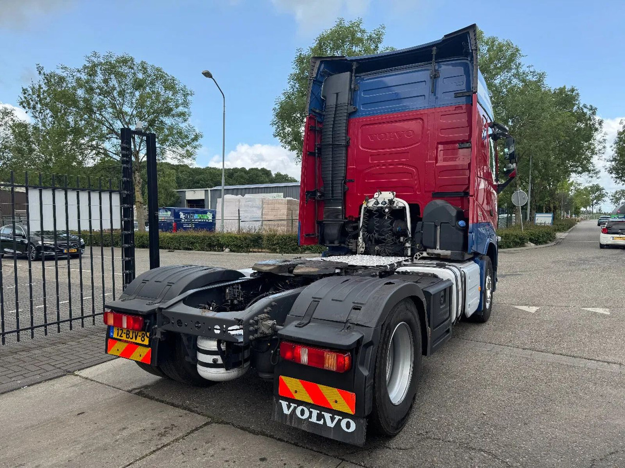 Volvo FH 420 4X2 SPOILERS STANDKLIMA EURO 6 2017 - Tractor unit: picture 5 Volvo FH 420 4X2 SPOILERS STANDKLIMA EURO 6 2017 - Tractor unit: picture 5