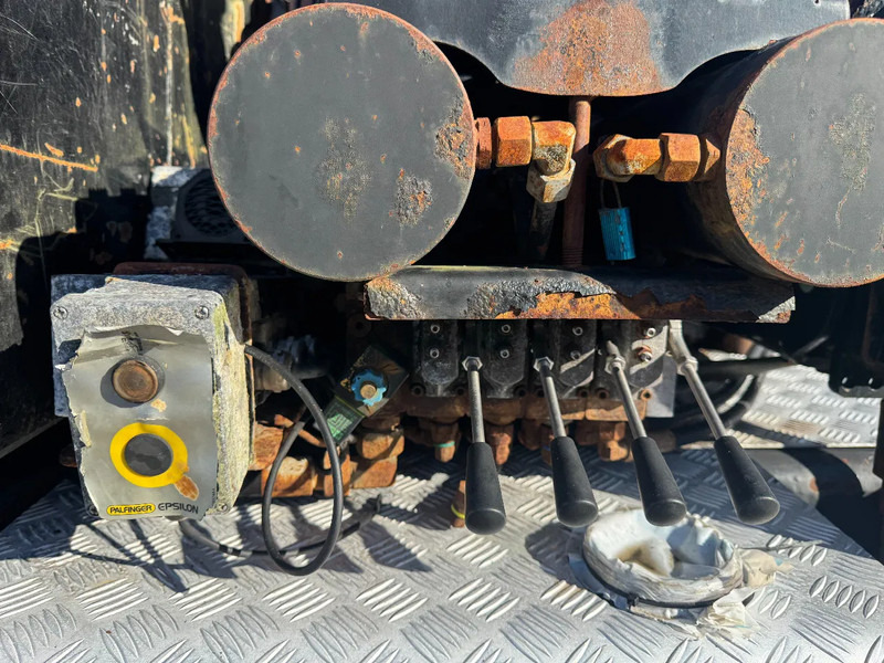 Tractor unit Volvo FH 540 6X4 - EURO 6 + PALFINGER EPSILON S260Z96: picture 17 Tractor unit Volvo FH 540 6X4 - EURO 6 + PALFINGER EPSILON S260Z96: picture 17