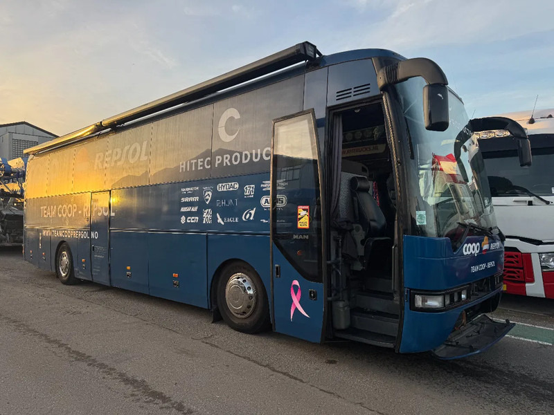 MAN ENGINE AND GEARBOX BROKEN LIVING ROOM + KITCHEN + DOUCHE - Truck: picture 1 MAN ENGINE AND GEARBOX BROKEN LIVING ROOM + KITCHEN + DOUCHE - Truck: picture 1
