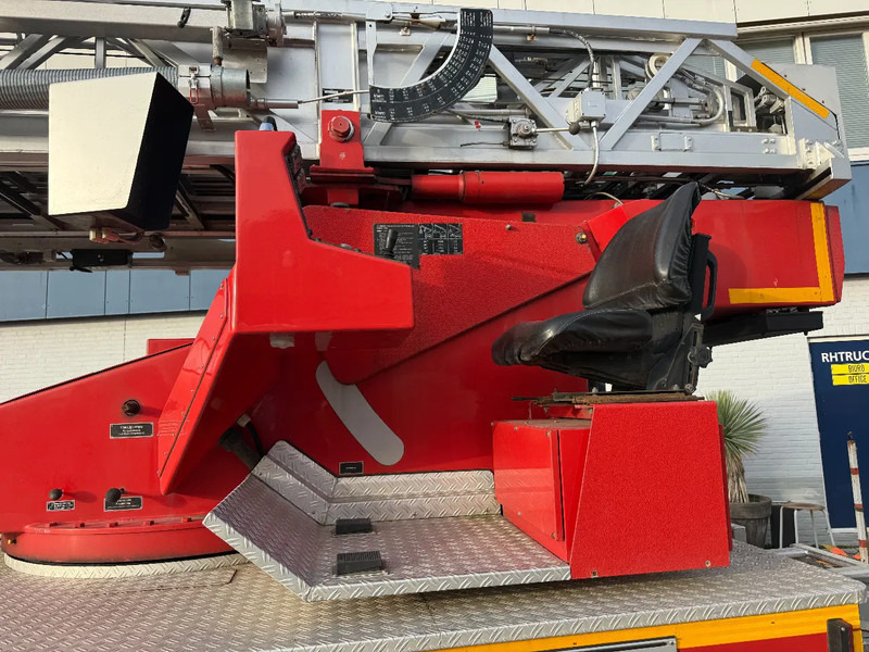 Leasing of Mercedes-Benz 1124F + METZ DLK 18-12 LIFT + MAN-BASKET Mercedes-Benz 1124F + METZ DLK 18-12 LIFT + MAN-BASKET: picture 8 Leasing of Mercedes-Benz 1124F + METZ DLK 18-12 LIFT + MAN-BASKET Mercedes-Benz 1124F + METZ DLK 18-12 LIFT + MAN-BASKET: picture 8