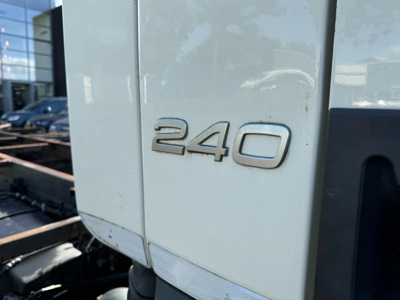 Volvo FL 240 4X2 - EURO 5 CHASSIS - Cab chassis truck: picture 5 Volvo FL 240 4X2 - EURO 5 CHASSIS - Cab chassis truck: picture 5