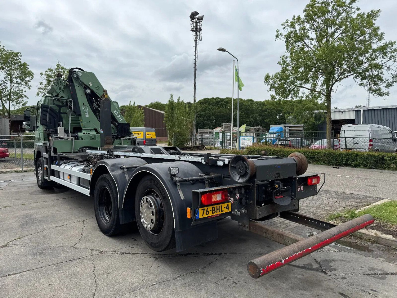Hook lift truck, Crane truck Volvo FM 370 6X2 VDL 21T HOOK + HIAB 211 + REMOTE CONT: picture 11