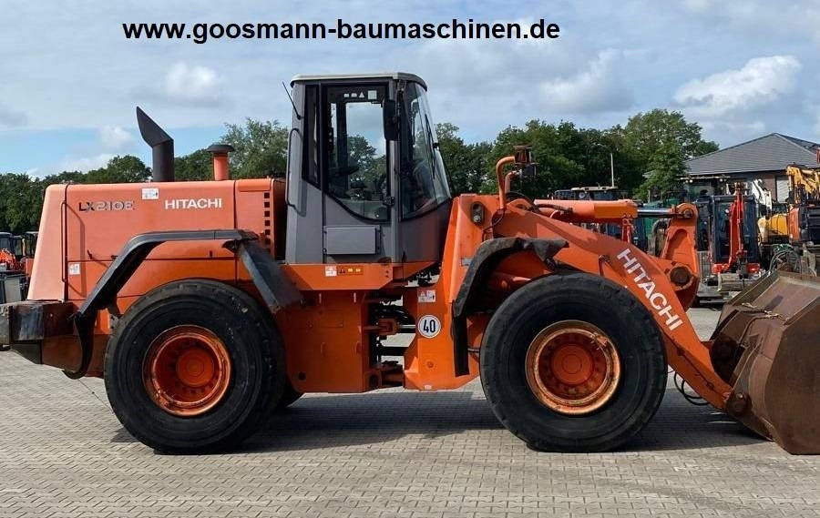 Hitachi LX 210 E - Wheel loader: picture 3 Hitachi LX 210 E - Wheel loader: picture 3