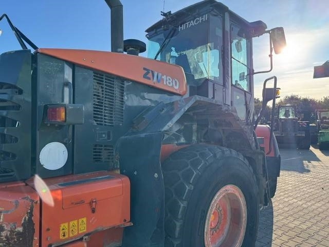 Wheel loader Hitachi ZW 180: picture 7