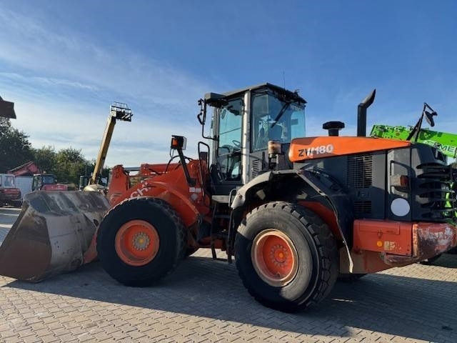 Wheel loader Hitachi ZW 180: picture 9