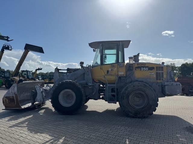 Komatsu WA 250-5 - Wheel loader: picture 3 Komatsu WA 250-5 - Wheel loader: picture 3