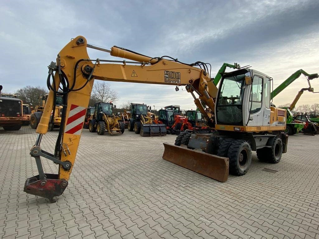 LIEBHERR A 900 C Lit. - Wheel excavator: picture 4 LIEBHERR A 900 C Lit. - Wheel excavator: picture 4