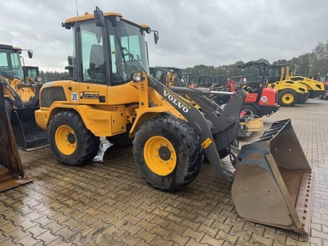 Volvo L 30 G  - Wheel loader: picture 1 Volvo L 30 G  - Wheel loader: picture 1