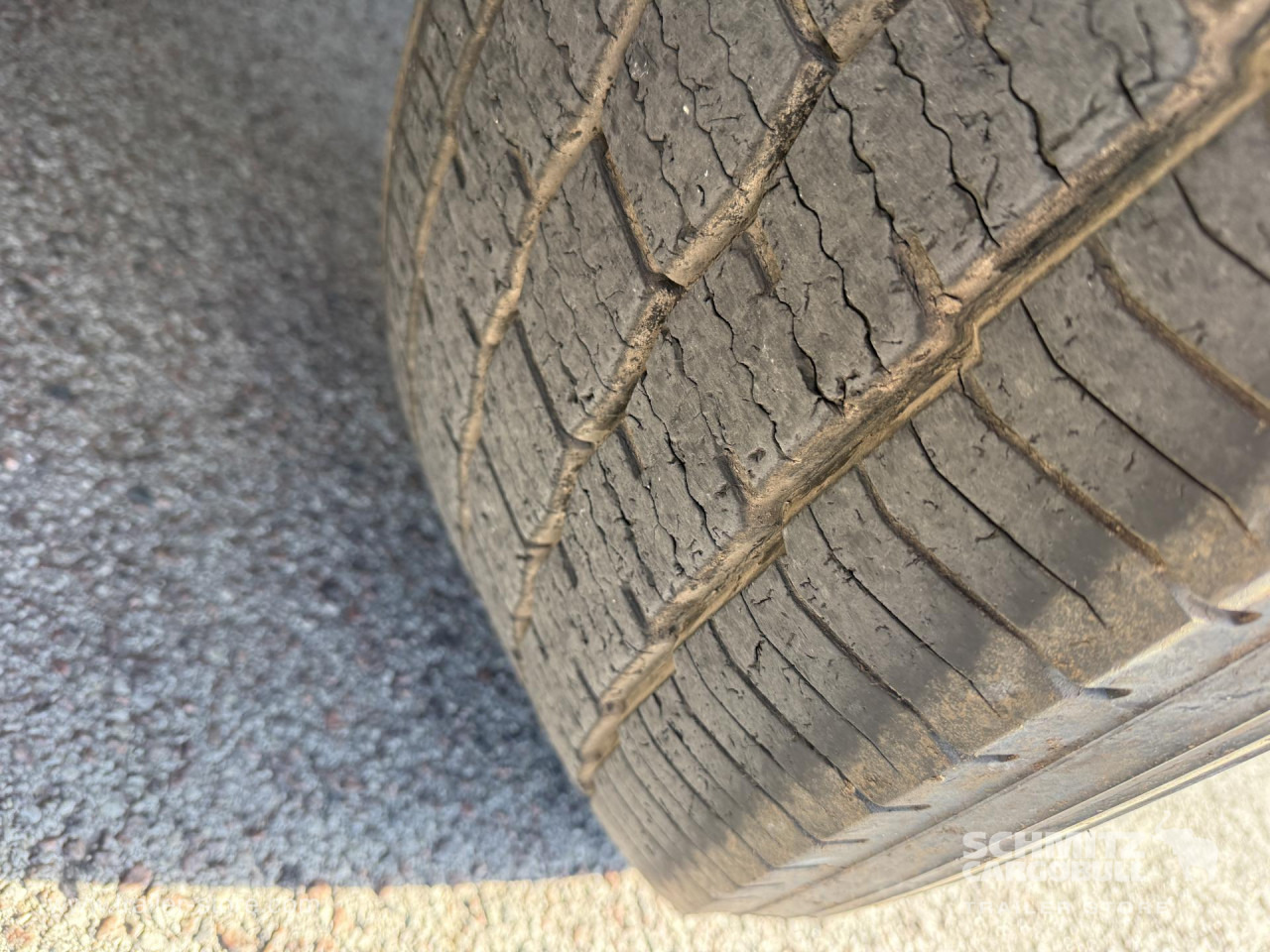 KAESSBOHRER Tipper steel half pipe body 27m³ - Tipper semi-trailer: picture 5 KAESSBOHRER Tipper steel half pipe body 27m³ - Tipper semi-trailer: picture 5