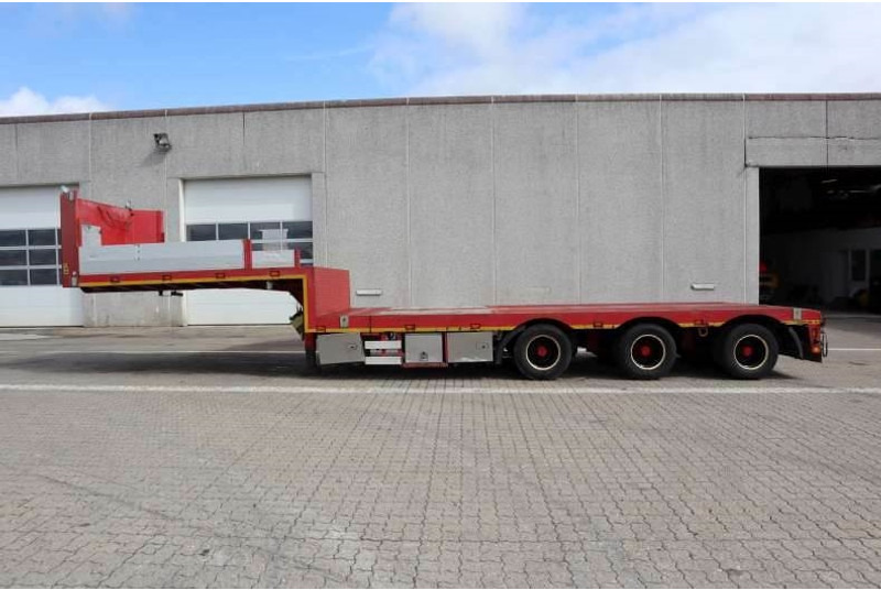 KLC Extendable / Ausziehbarer auflieger / Udtrækkelig - Low loader semi-trailer: picture 5 KLC Extendable / Ausziehbarer auflieger / Udtrækkelig - Low loader semi-trailer: picture 5