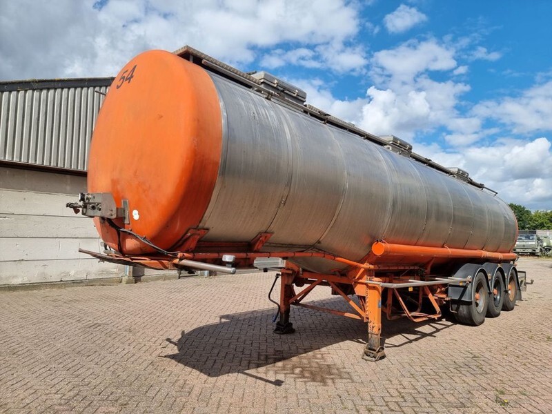 Burg Chemical - INOX - RVS - 31 m3 - 3 Comp. - Tank semi-trailer: picture 2 Burg Chemical - INOX - RVS - 31 m3 - 3 Comp. - Tank semi-trailer: picture 2