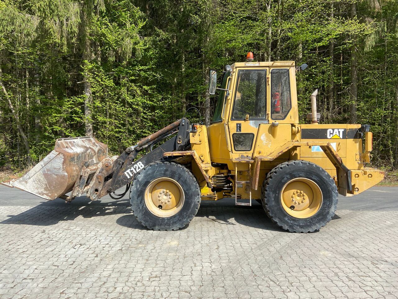 CATERPILLAR IT 12 B - Wheel loader: picture 1 CATERPILLAR IT 12 B - Wheel loader: picture 1