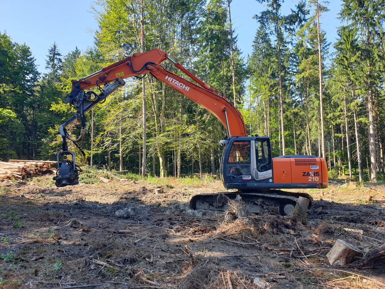 HITACHI ZX 210-3 with Kesla 25 RH - Crawler excavator: picture 1 HITACHI ZX 210-3 with Kesla 25 RH - Crawler excavator: picture 1