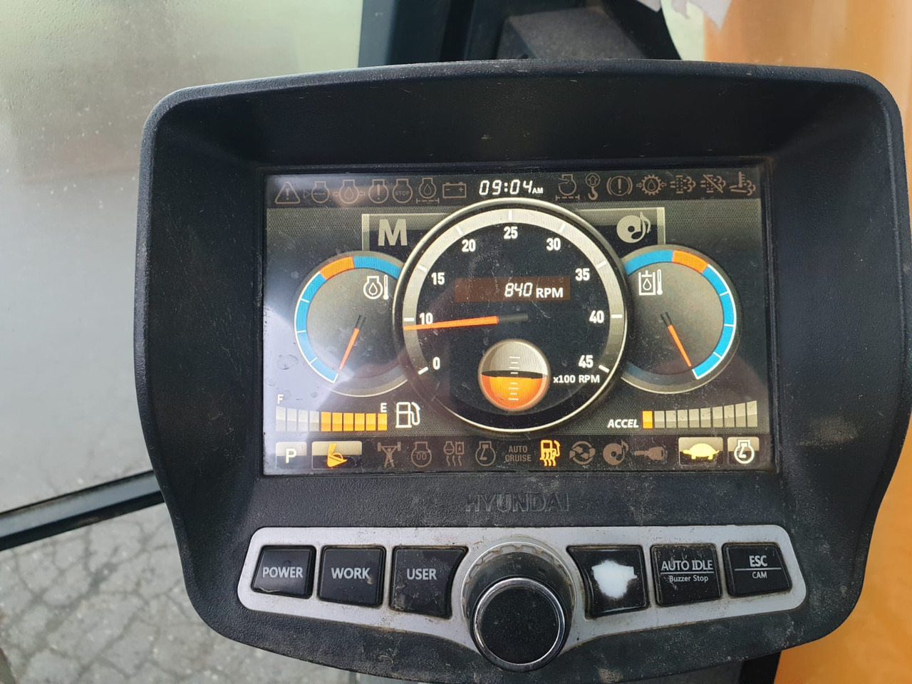 Crawler excavator Hyundai R 220 LC-9A: picture 16