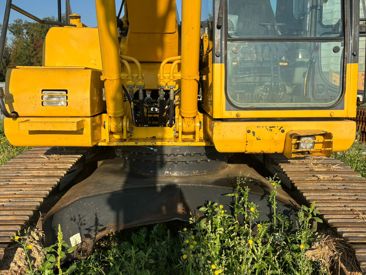 Crawler excavator KOMATSU PC 210 LC-8: picture 8