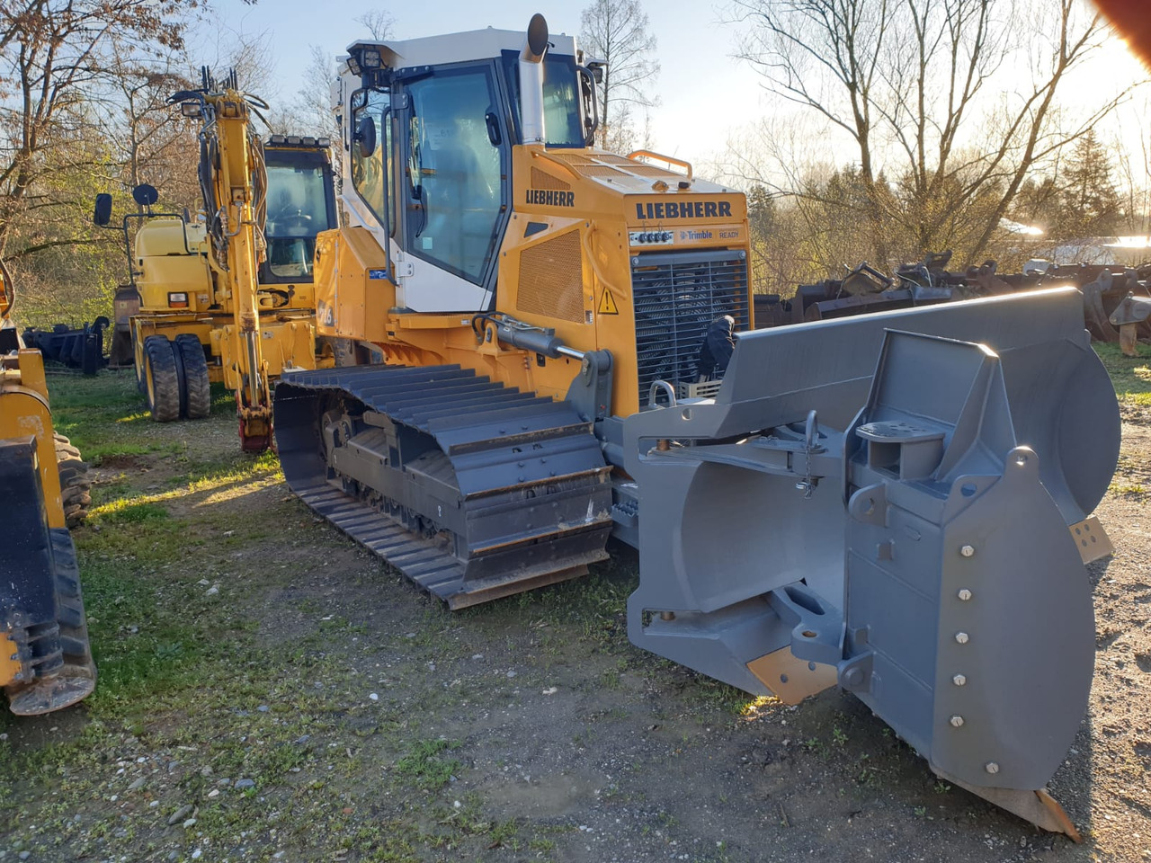 LIEBHERR PR 716 05 LGP - Bulldozer: picture 2 LIEBHERR PR 716 05 LGP - Bulldozer: picture 2