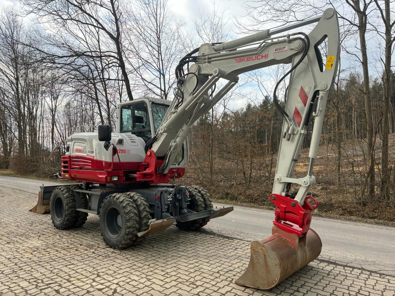 TAKEUCHI TB 295 W - Wheel excavator: picture 4 TAKEUCHI TB 295 W - Wheel excavator: picture 4