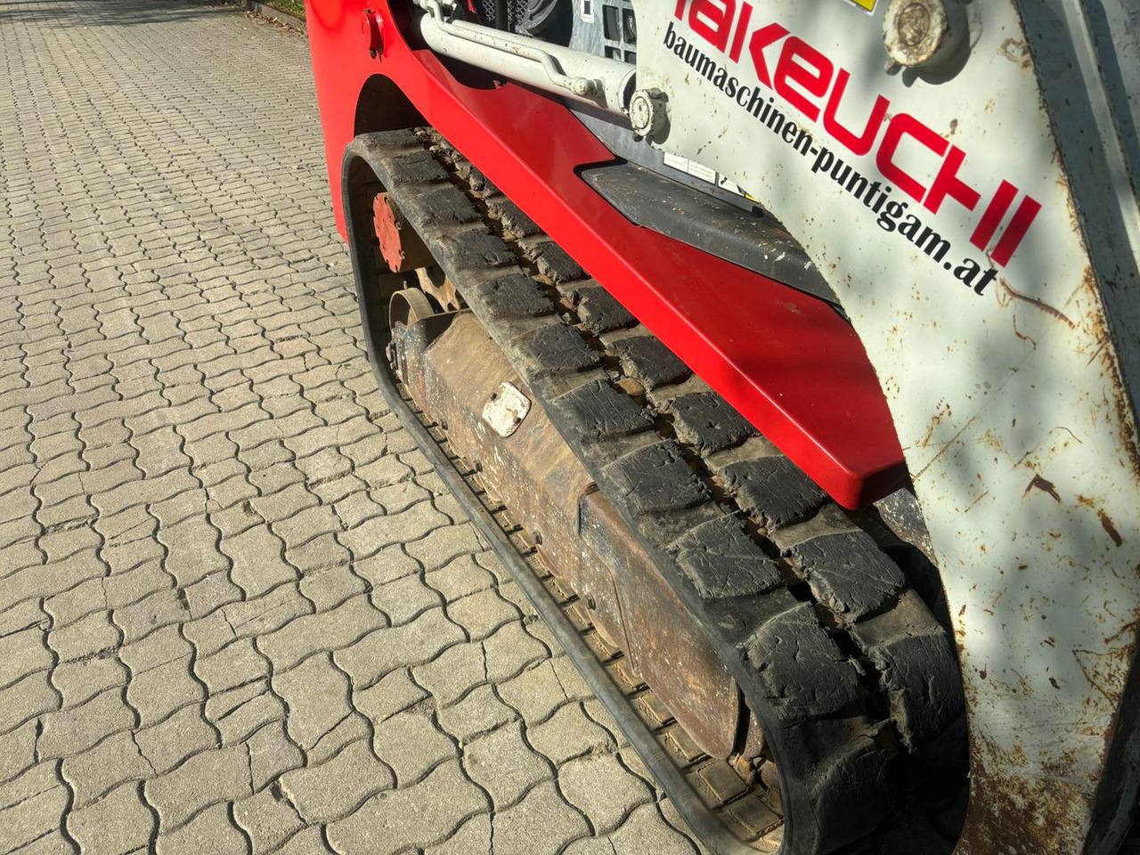 Skid steer loader TAKEUCHI TL 230: picture 8 Skid steer loader TAKEUCHI TL 230: picture 8