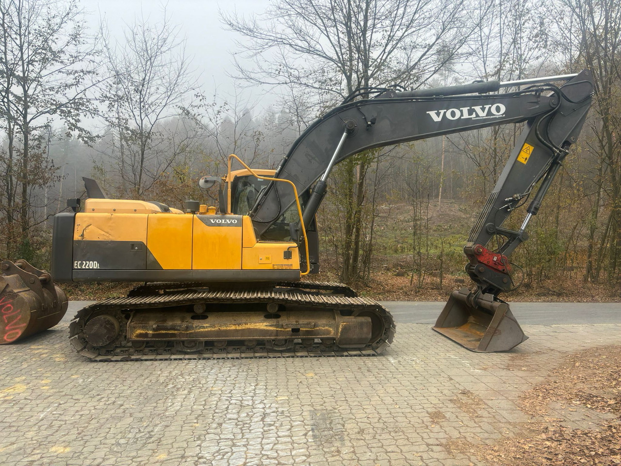 Volvo EC 220 DL - Crawler excavator: picture 2 Volvo EC 220 DL - Crawler excavator: picture 2