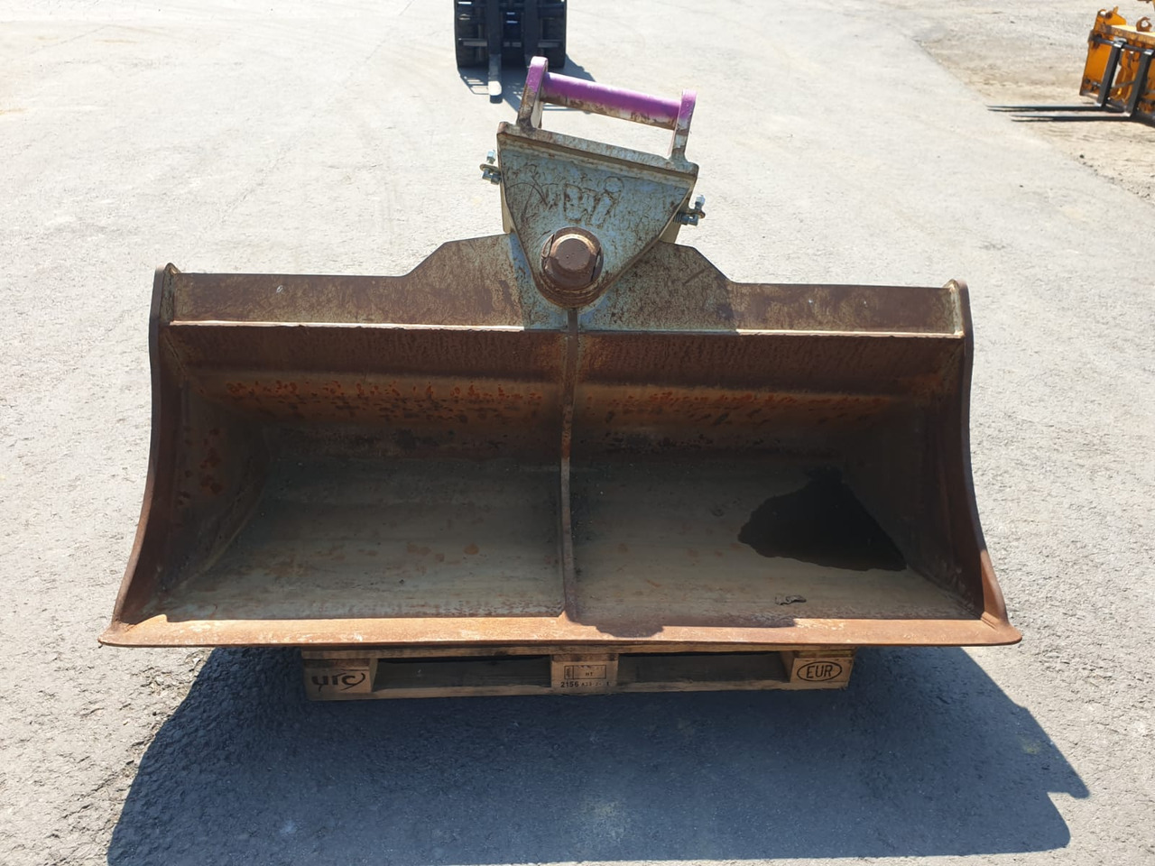 Winkelbauer Ditch-cleaning-bucket 180 cm - Excavator bucket for Crawler excavator: picture 1 Winkelbauer Ditch-cleaning-bucket 180 cm - Excavator bucket for Crawler excavator: picture 1