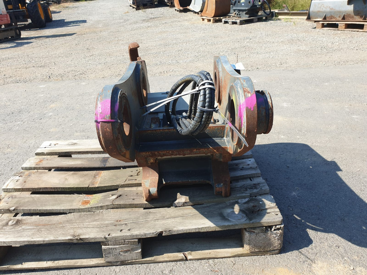 Winkelbauer XL - Quick coupler for Mini excavator: picture 3 Winkelbauer XL - Quick coupler for Mini excavator: picture 3