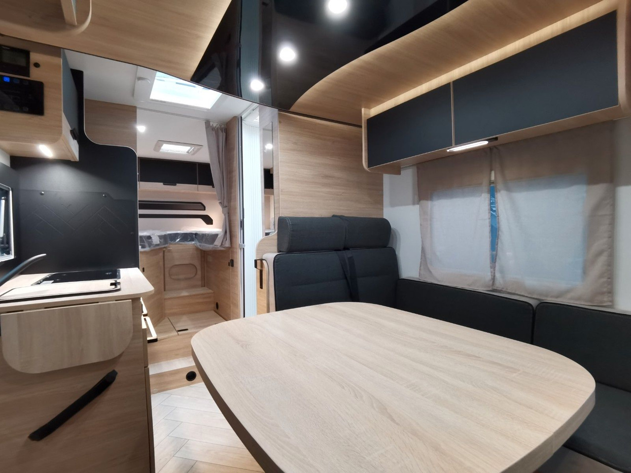 Leasing of  Chausson 627 TITANIUM / - 2026 - / EINZELBETTEN & HUBBETT Chausson 627 TITANIUM / - 2026 - / EINZELBETTEN & HUBBETT: picture 16