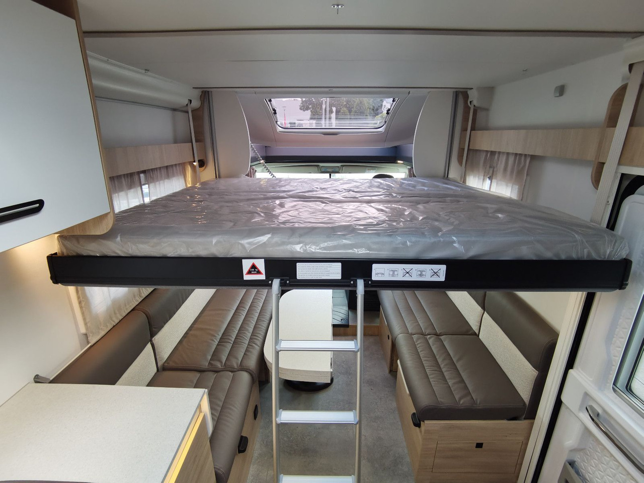 Semi-integrated motorhome Chausson 640 ULTIMATE / -2026- / XX-HUBBETT / DRIVE-PAKET: picture 19 Semi-integrated motorhome Chausson 640 ULTIMATE / -2026- / XX-HUBBETT / DRIVE-PAKET: picture 19