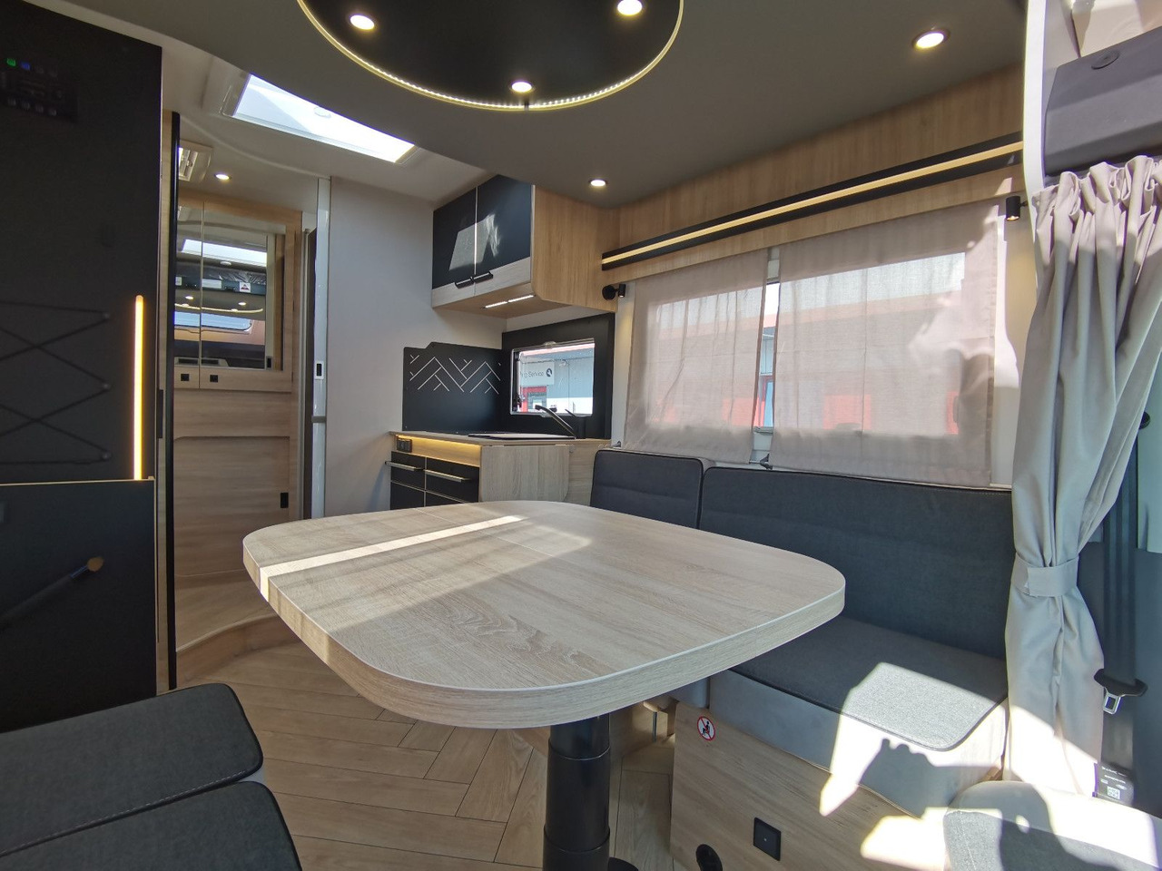 Semi-integrated motorhome Chausson 650 TITANIUM / - 2026 - / 165PS - 8G. / HUBBETT: picture 13 Semi-integrated motorhome Chausson 650 TITANIUM / - 2026 - / 165PS - 8G. / HUBBETT: picture 13