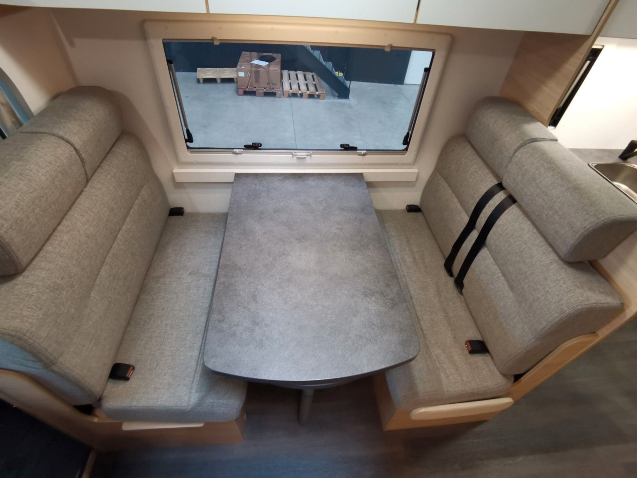 Alcove motorhome Chausson C 656 FIRST LINE /-2025- / 140PS / ETAGENBETTEN: picture 19 Alcove motorhome Chausson C 656 FIRST LINE /-2025- / 140PS / ETAGENBETTEN: picture 19