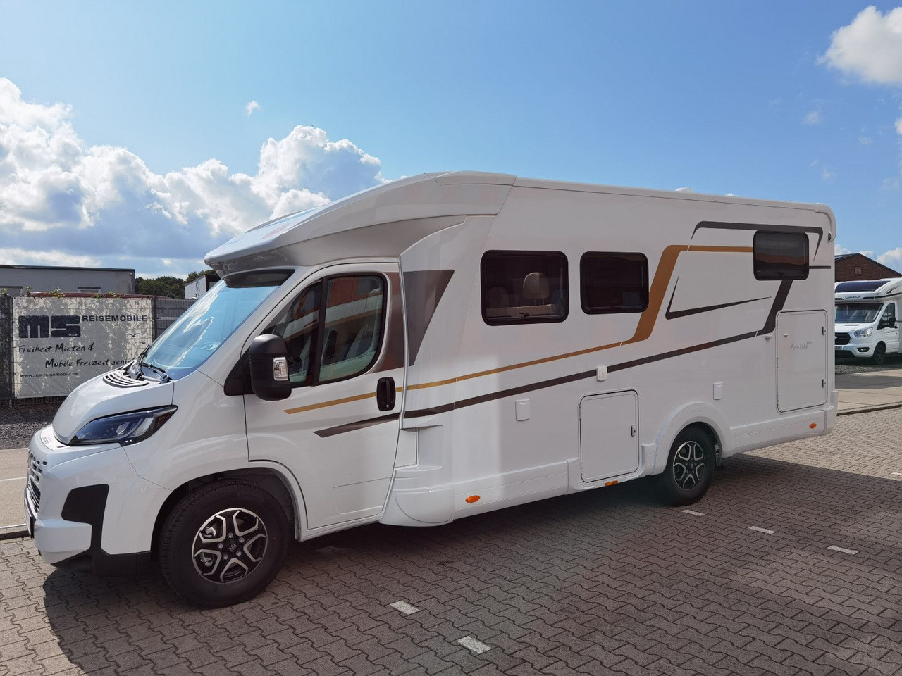 Semi-integrated motorhome Eura Mobil PROFILA T 720 EB /-2026-/ EINZELBETTEN & RAUMBAD: picture 6