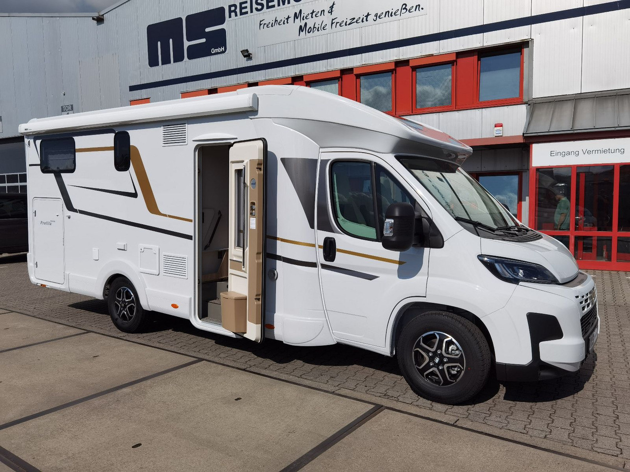 Semi-integrated motorhome Eura Mobil PROFILA T 720 EB /-2026-/ EINZELBETTEN & RAUMBAD: picture 9